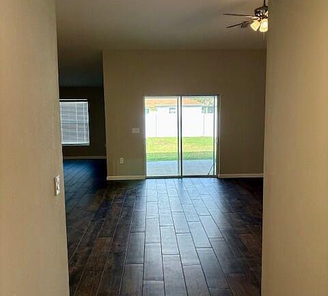 5th image of 202 SW Aldoro Pl