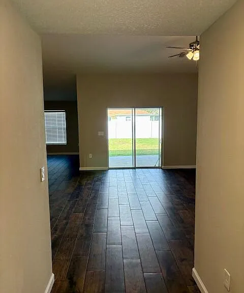 202 SW Aldoro Pl — Photo 5