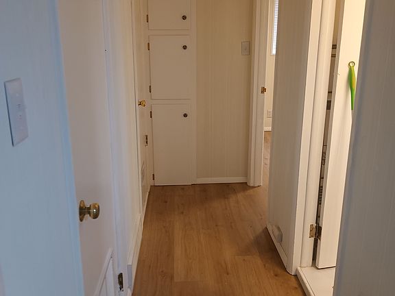 2nd image of 719 N Walnut St