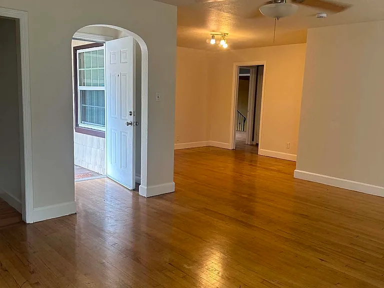3560 N Delaware Ave — Photo 13