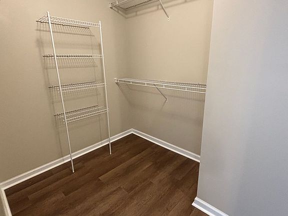 5th image of 1019 Mansford Ln