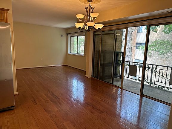 5th image of 12202 Braxfield Ct APT 13