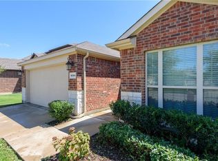 8704 Sierra Trl, Aubrey, TX 76227