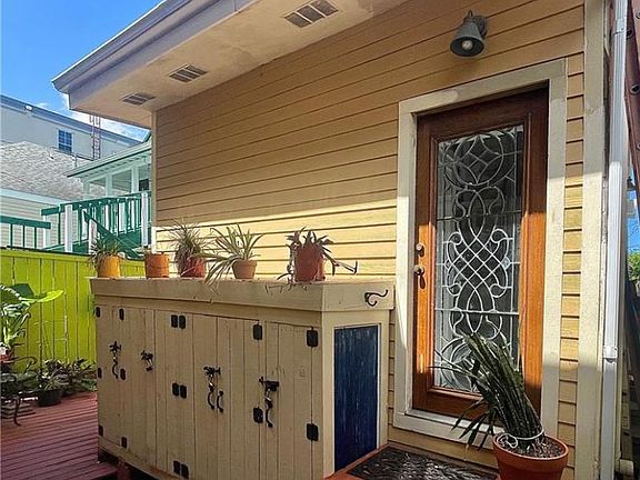 4th image of 7028 Magazine St #C