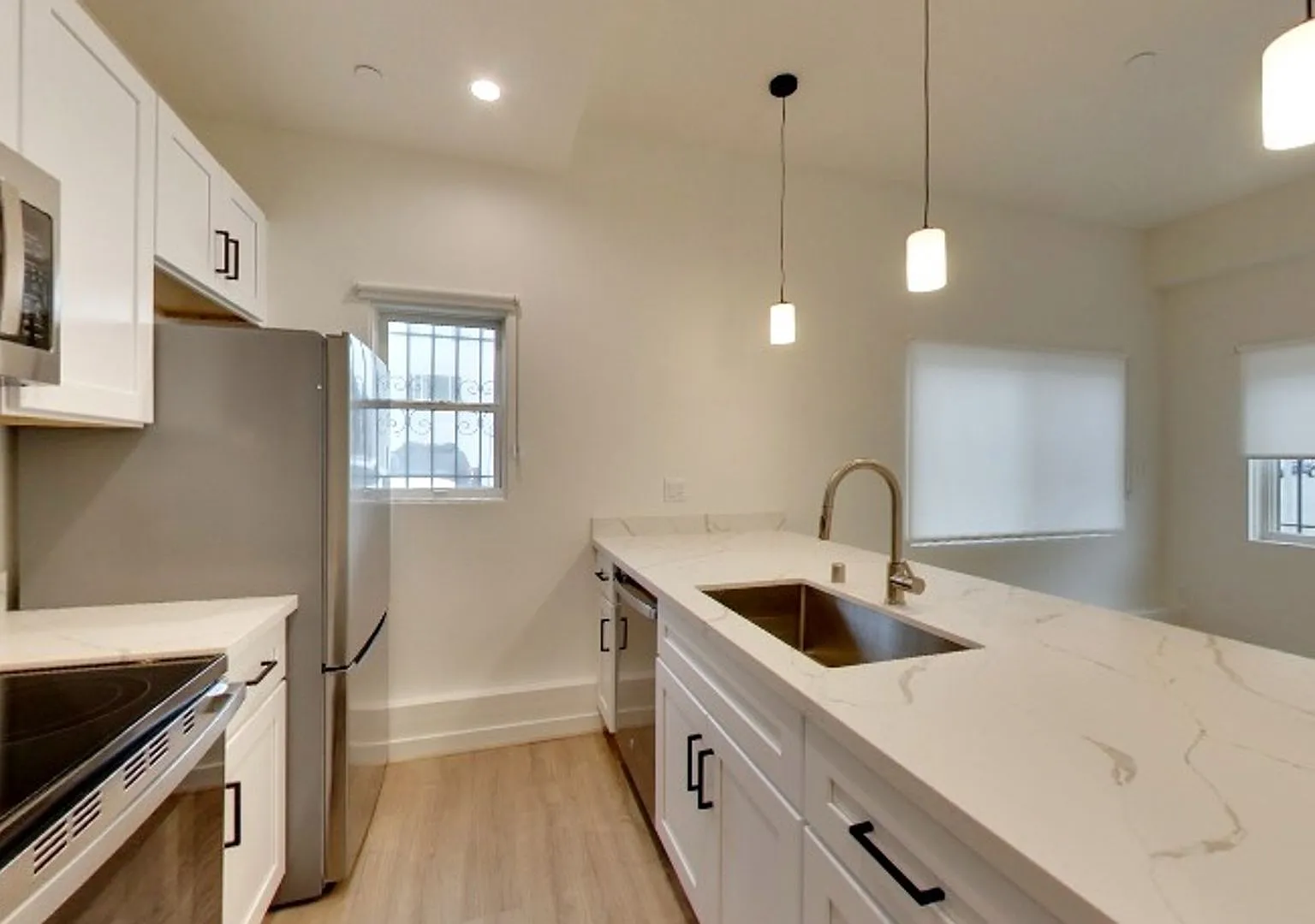 1301-1361 La Playa Street (1065r) — Photo 3