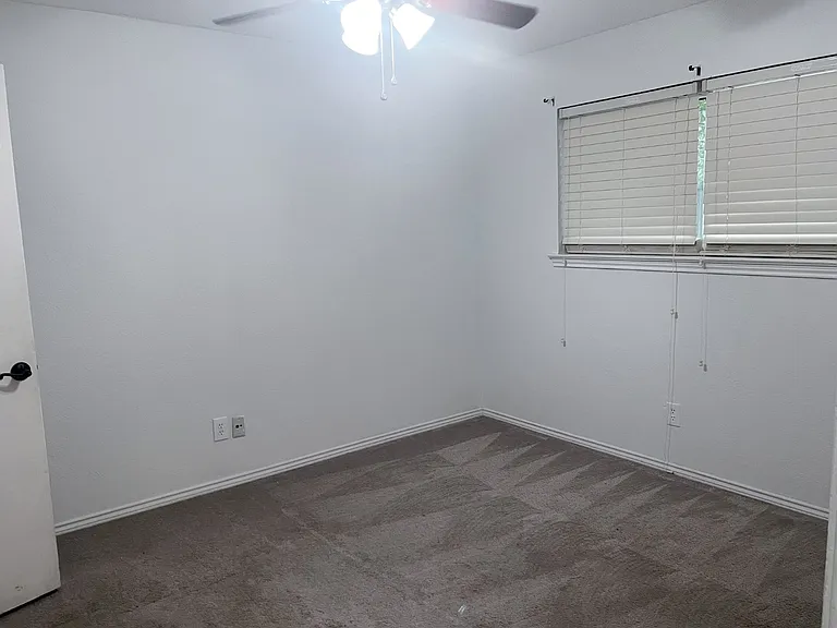 1805 Bristol Cv #1805 — Photo 14