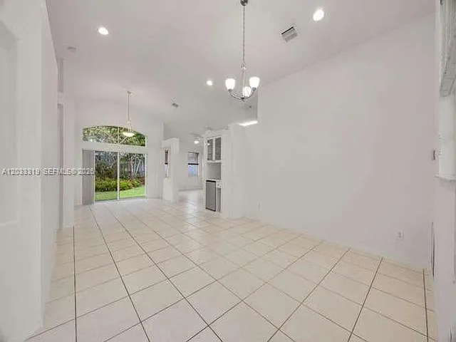 18322 SW 94th Ct — Photo 14
