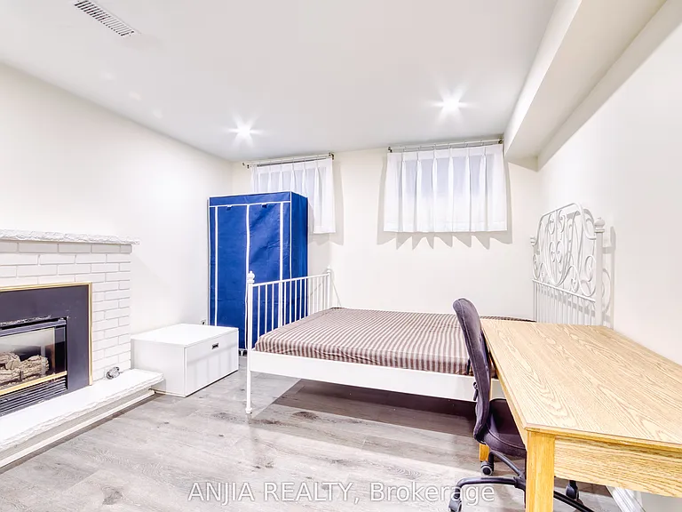 37 Allangrove Cres #BASEMENT — Photo 6