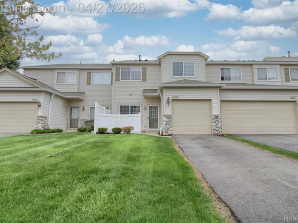 26793 Kirkway Cir, Woodhaven, MI 48183
