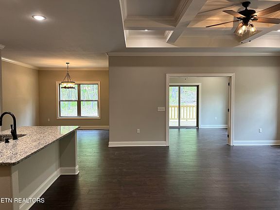 4th image of 559 Leistner Dr