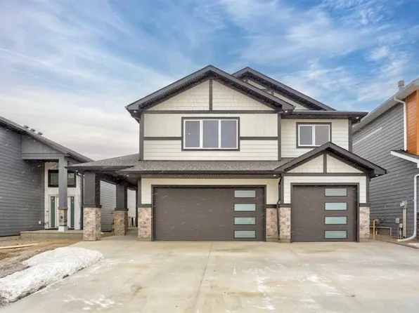 4517 S 40th Ave S, Lethbridge, AB T1K 8G2