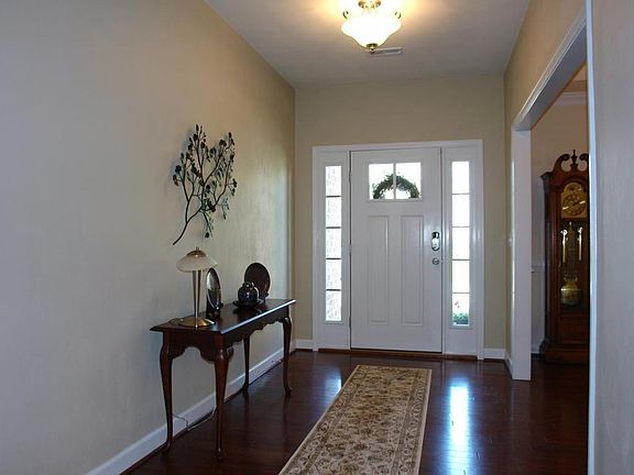 4th image of 5873 Monet Dr