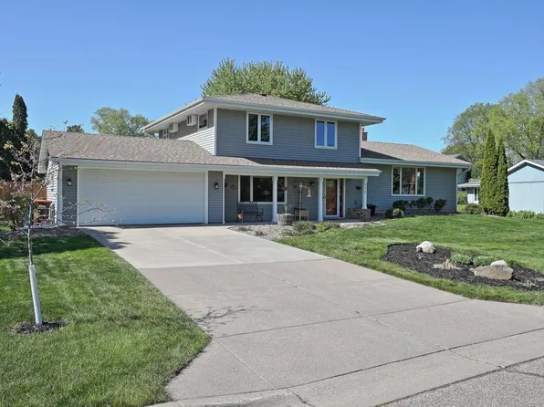 716 Eldridge Ave E, Maplewood, MN 55117
