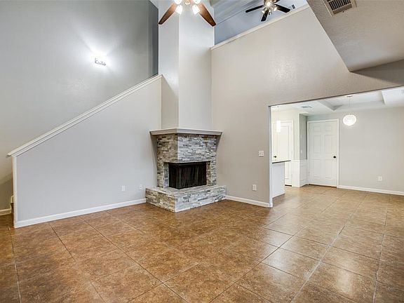 3rd image of 17073 Vinland Dr