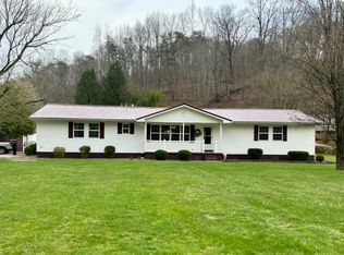 84 Central Dr, West Hamlin, WV 25571