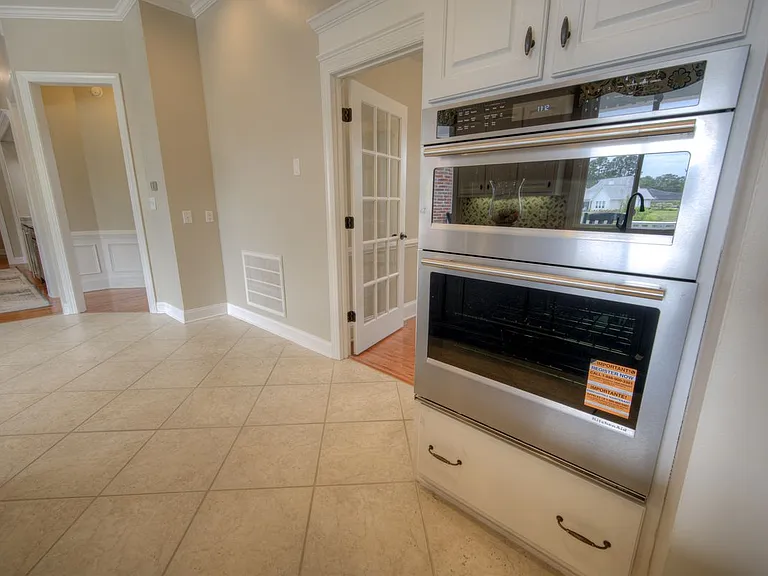 3771 Waterford Dr — Photo 4