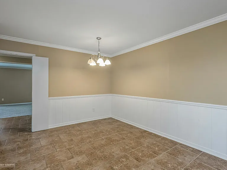 10101 Saratoga Dr — Photo 12