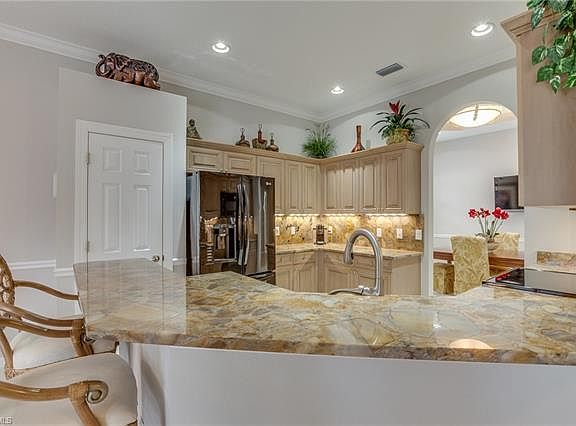 5th image of 20036 Seadale Ct