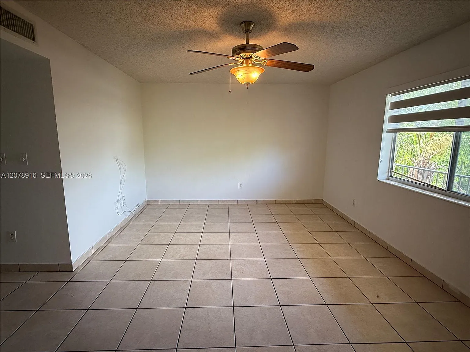 Kendall Acres West Condo — Photo 3