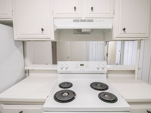 5th image of 1850 Johnson Ave APT C