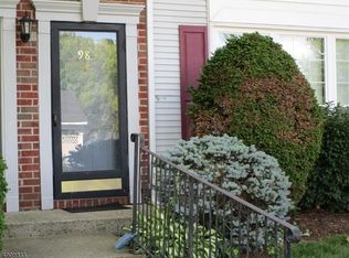 98 Amethyst Way #908, Franklin Park, NJ 08823