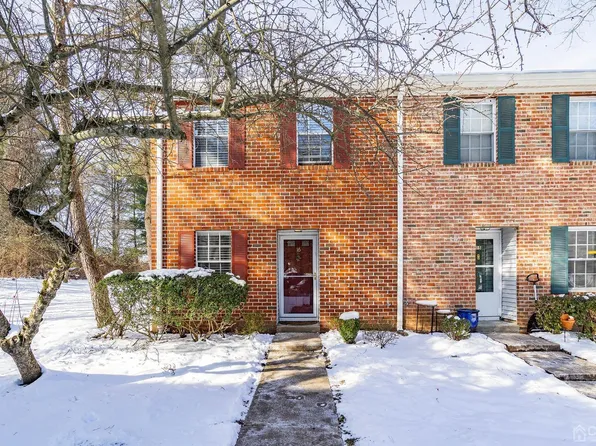 16 Magnolia Ct, Lawrence Township, NJ 08648