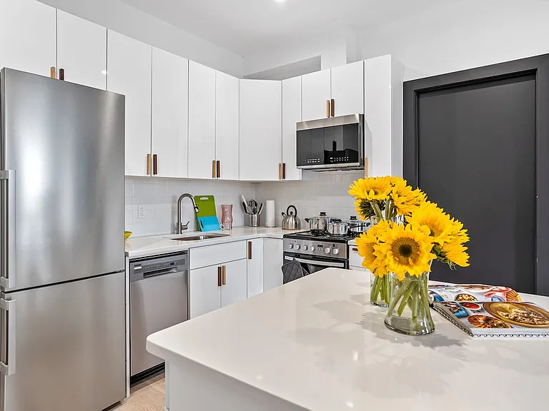 537 Edgecombe Ave #1 — Photo 4