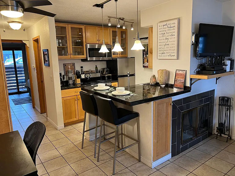 1825 Marine St #5 — Photo 9