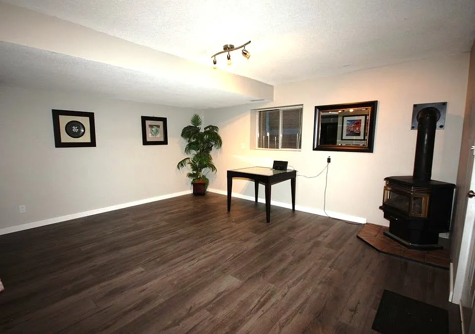 2 bed, 900 sqft, $2,500 — Photo 2