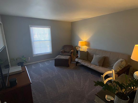 2nd image of 9 Trenton Sq #14