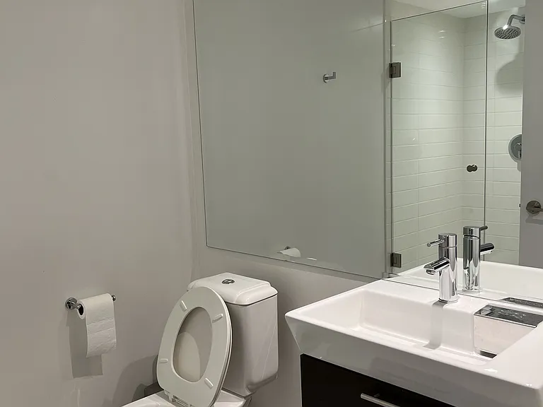 386 Yonge St #4607 — Photo 8
