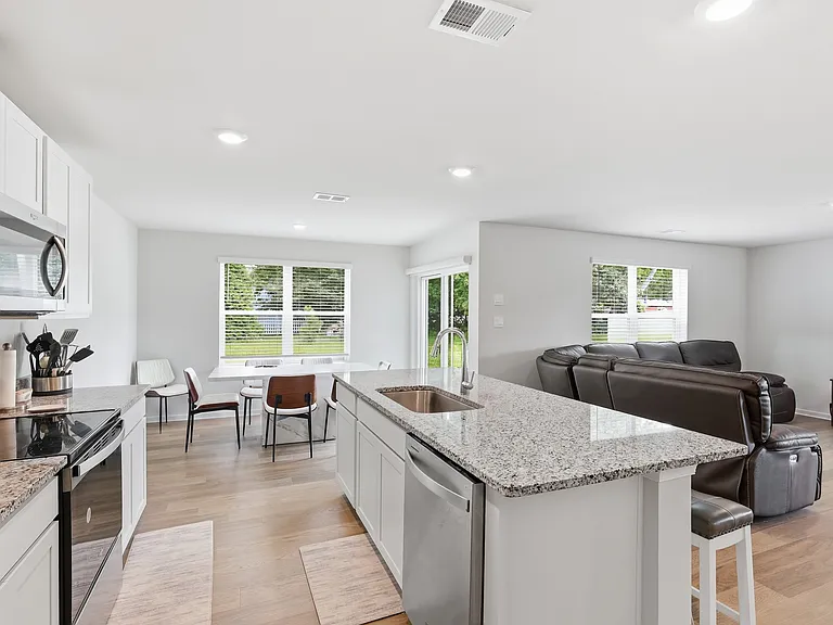 22311 Reeve Rd — Photo 6