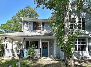 842 Meade Rd, Geneva, FL 32732