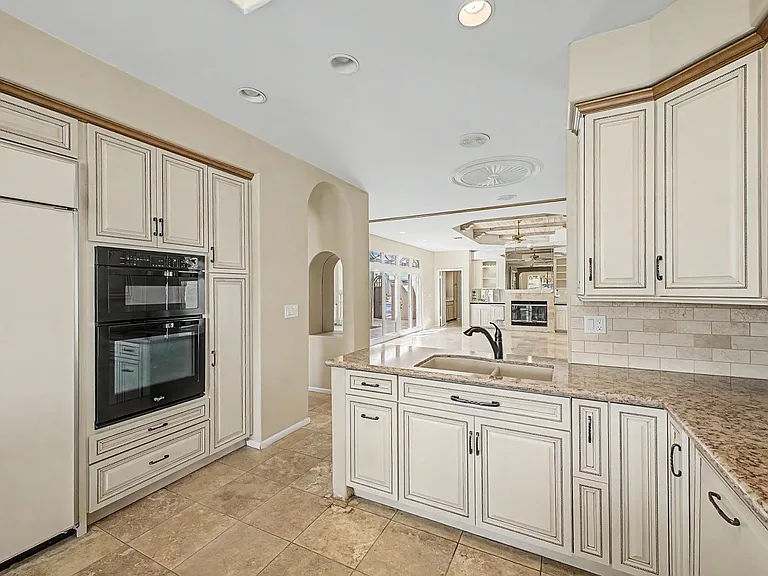 8407 E Del Camino Dr — Photo 15