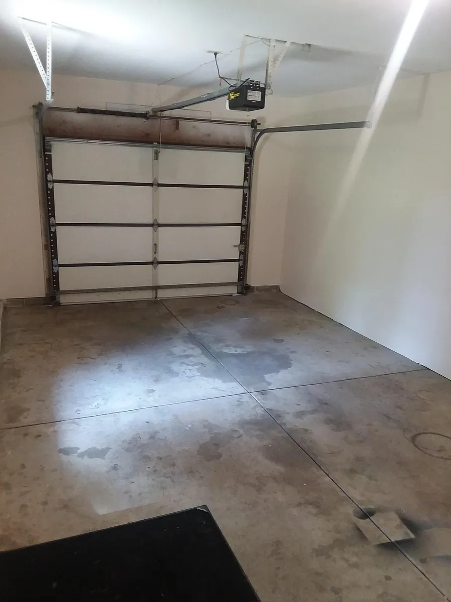 One Car Garage - 720 Fox Ln #B