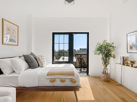 4th image of 42 Maspeth Ave APT 4F