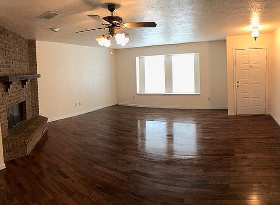 Spacious Living Area