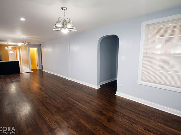 3rd image of 5646 S Sacramento Ave