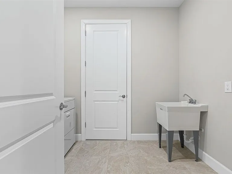 17907 Eastbrook Ter — Photo 15