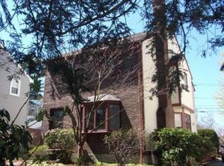 172 Brook Farm Rd, West Roxbury, MA 02132