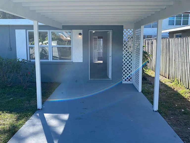 2381 Chaucer St — Photo 6