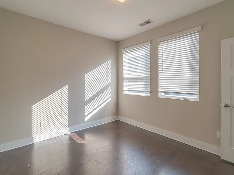 439 Southend Crossing Ln — Photo 29