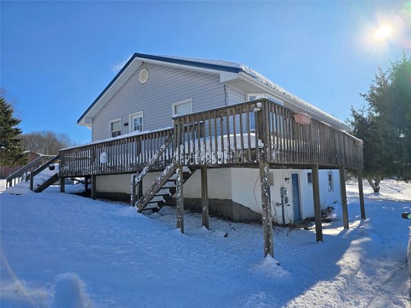 26018 Crossingville Rd, Edinboro, PA 16412