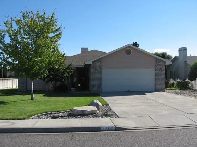 4609 Kendall Way photo 1