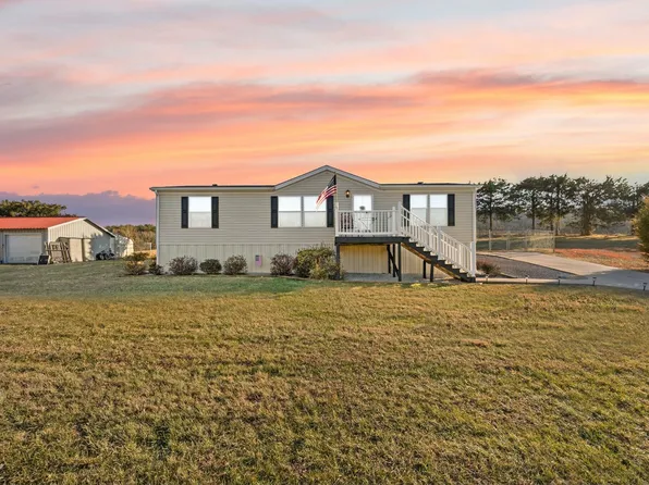 329 Bonnie Blue Ln, Bronston, KY 42518