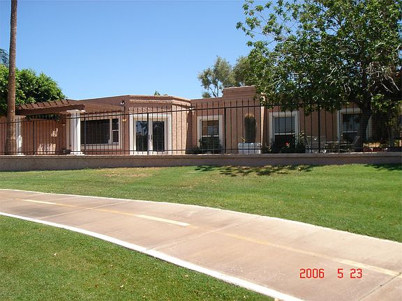 4th image of 8029 E Via De Viva