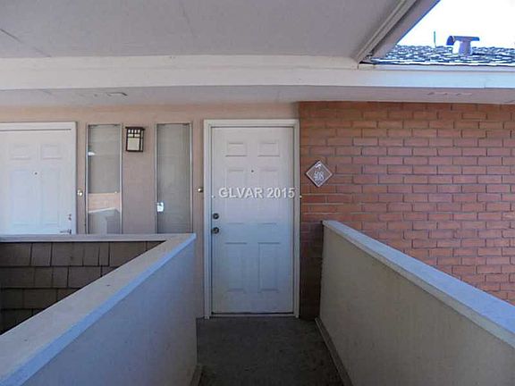 2nd image of 769 Oakmont Ave Unit 408