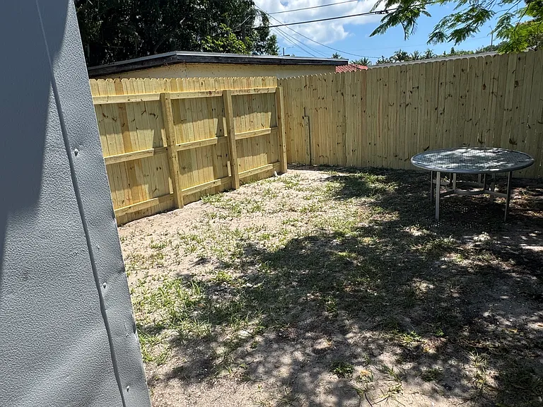 1508 NW 1st Ave #2 — Photo 16