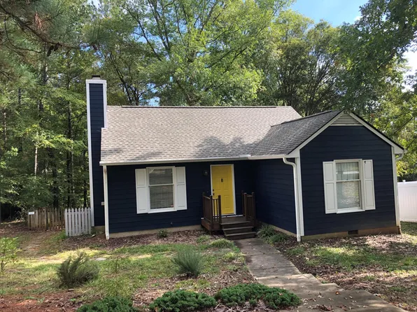 139 Forsyth Dr, Chapel Hill, NC 27517