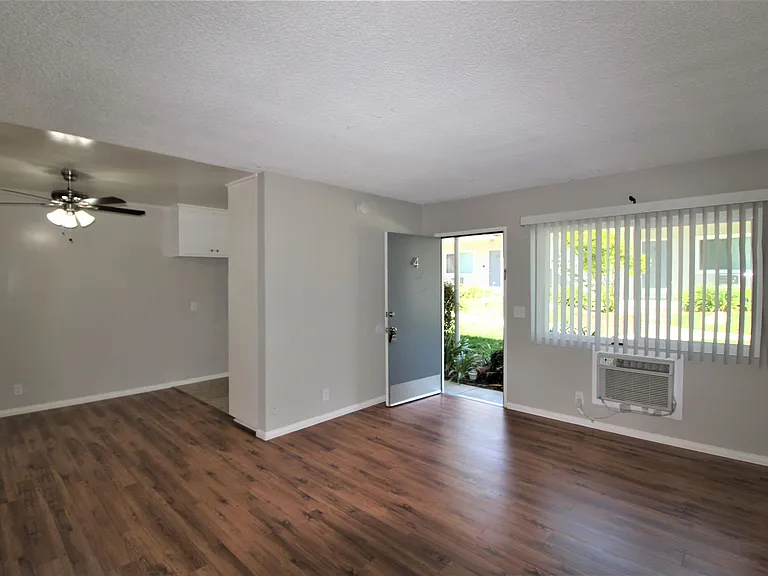 FOOTHILL VILLAGE — Photo 127